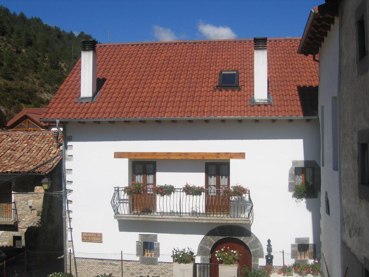 Vidangoz Casa Rural Ornat Etxea المظهر الخارجي الصورة
